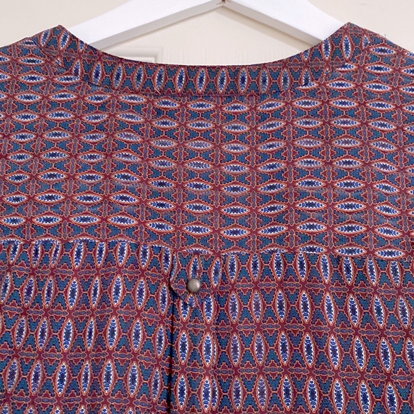 ROZ & ALI Long Sleeve Burgundy and Navy Blouse - Picture 5 of 15